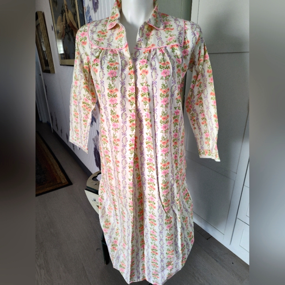 Katz Vintage Long Cotton Flannel Nightgown  Sz M Unworn Modest Cozy Cottagecore